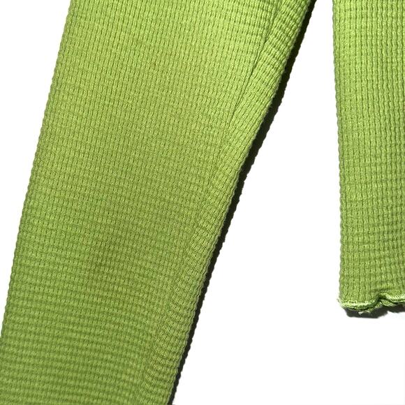 Lisa Says Gah Lola Long Sleeve Green Cropped Thermal Shirt Size Small - Picture 14 of 14